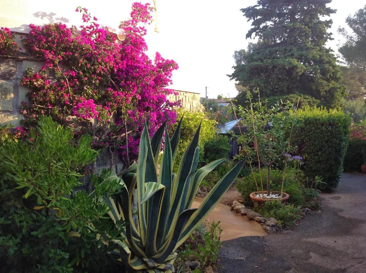 Appartement Charmant A Frejus 40 M² Proche Du Jardin 0*,  France
