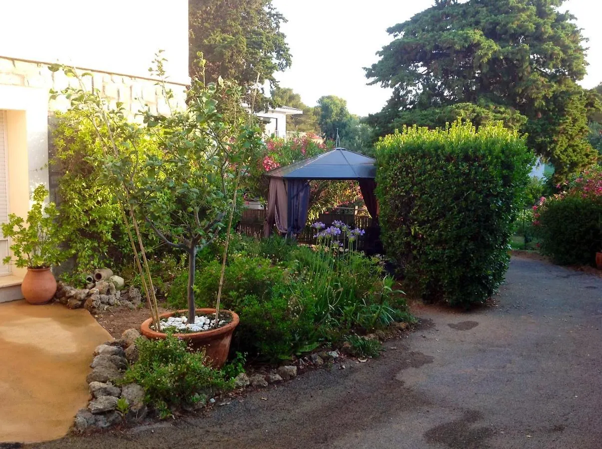 Appartement Charmant A Frejus 40 M² Proche Du Jardin 0*,